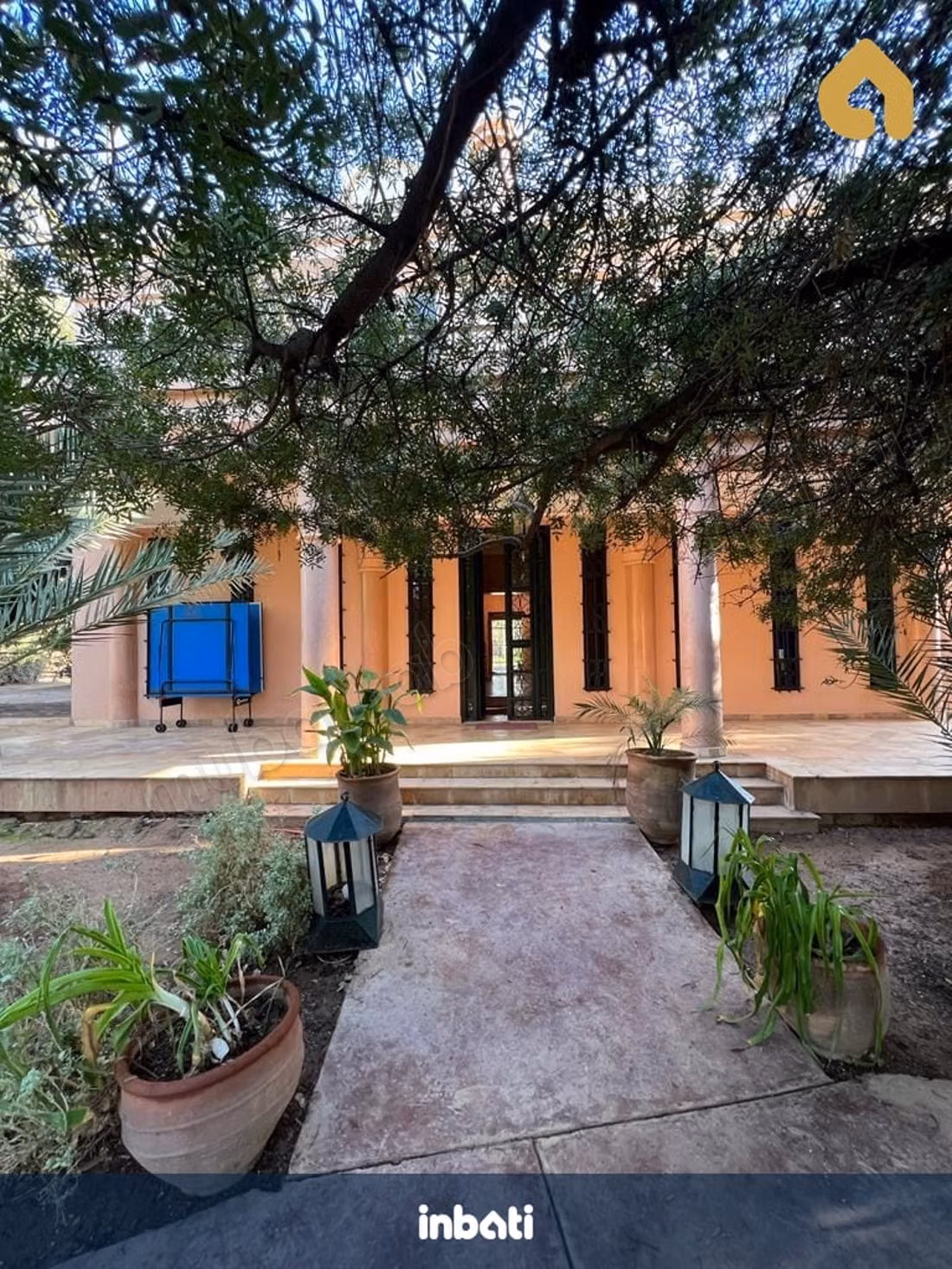 Villa 9000m2 avec service voiture, chauffeur