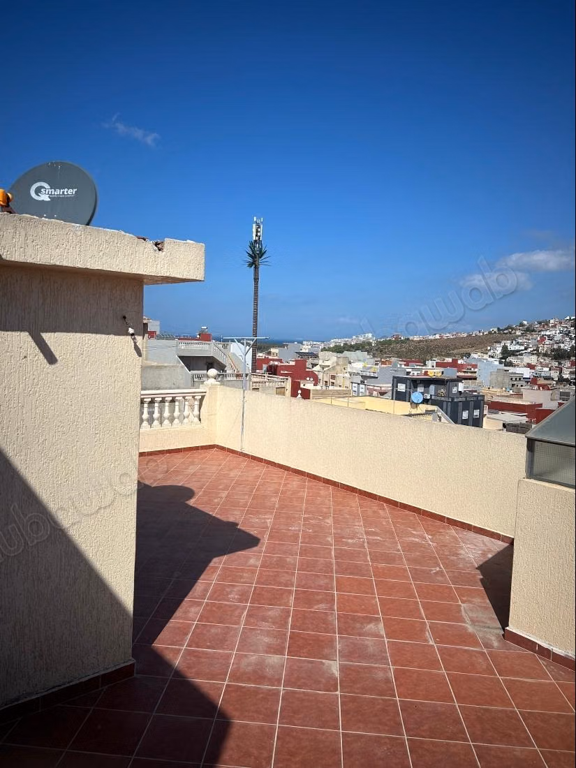Gran casa familiar con Título de Propiedad en venta en Tanja Balia