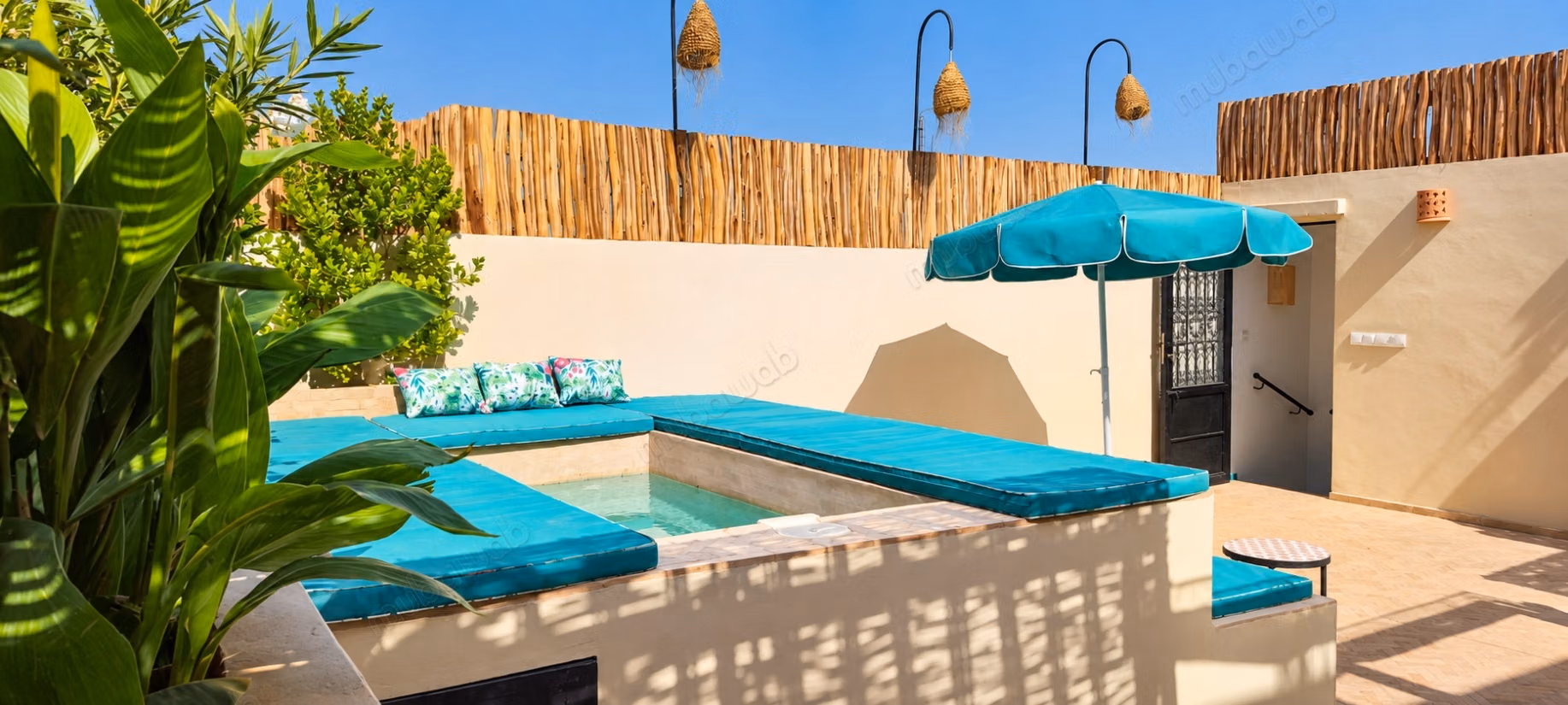 Riad rénové 4 chambres avec bassin – Bab Doukkala