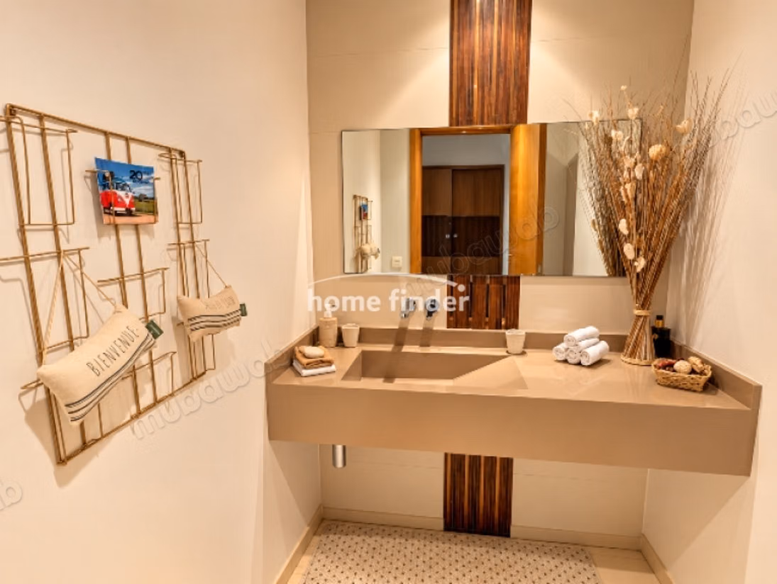 Furnished apartment for rent on Palmier 211 m²