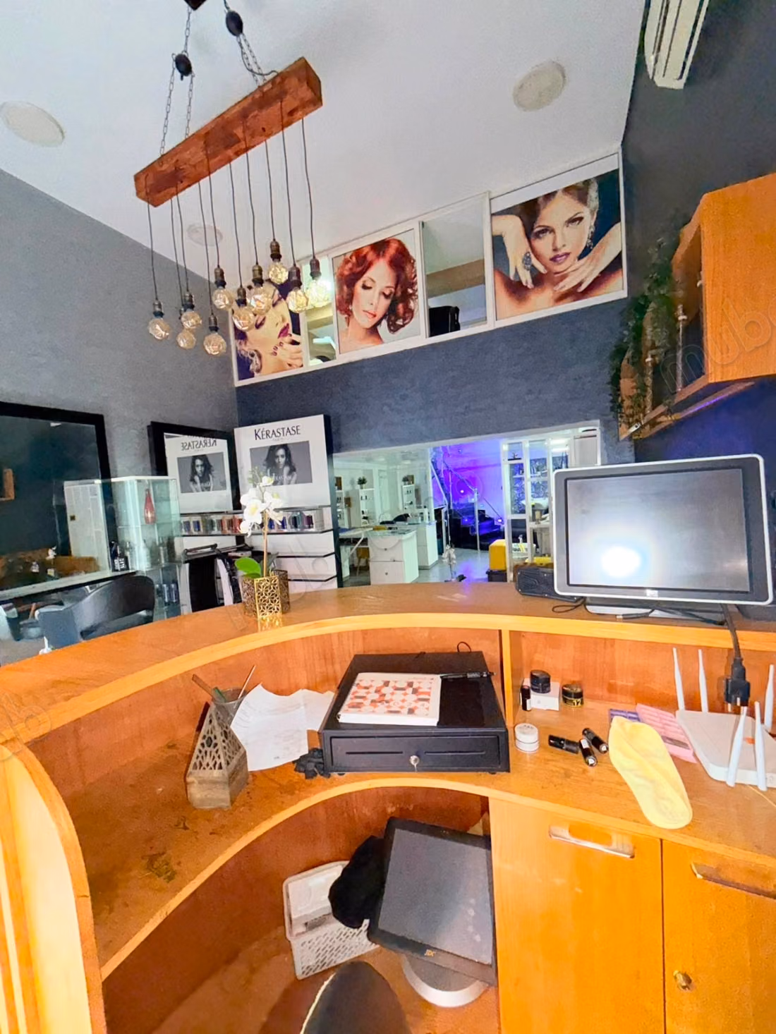 Salon coiffure équipé en location 
casa belvédère