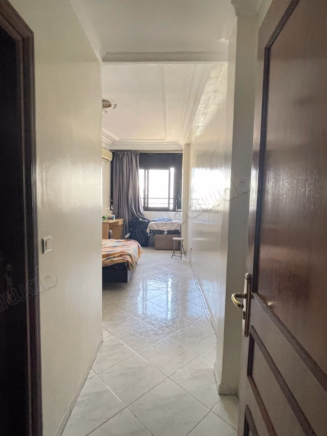 FOR SALE – Beautiful apartment of 133 m² with 2 facades – Hospitals neighborhood