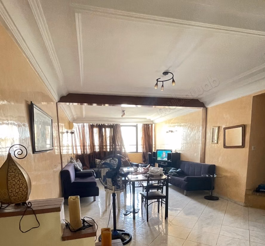 FOR SALE – Beautiful apartment of 133 m² with 2 facades – Hospitals neighborhood