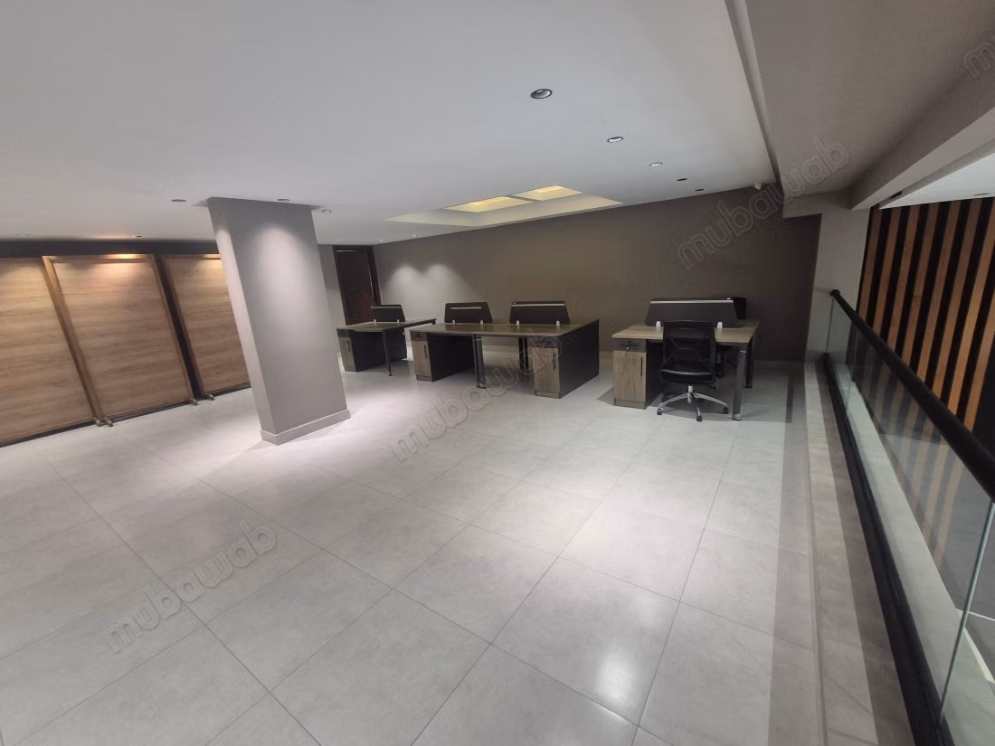 Prestigieux bureau aménagé