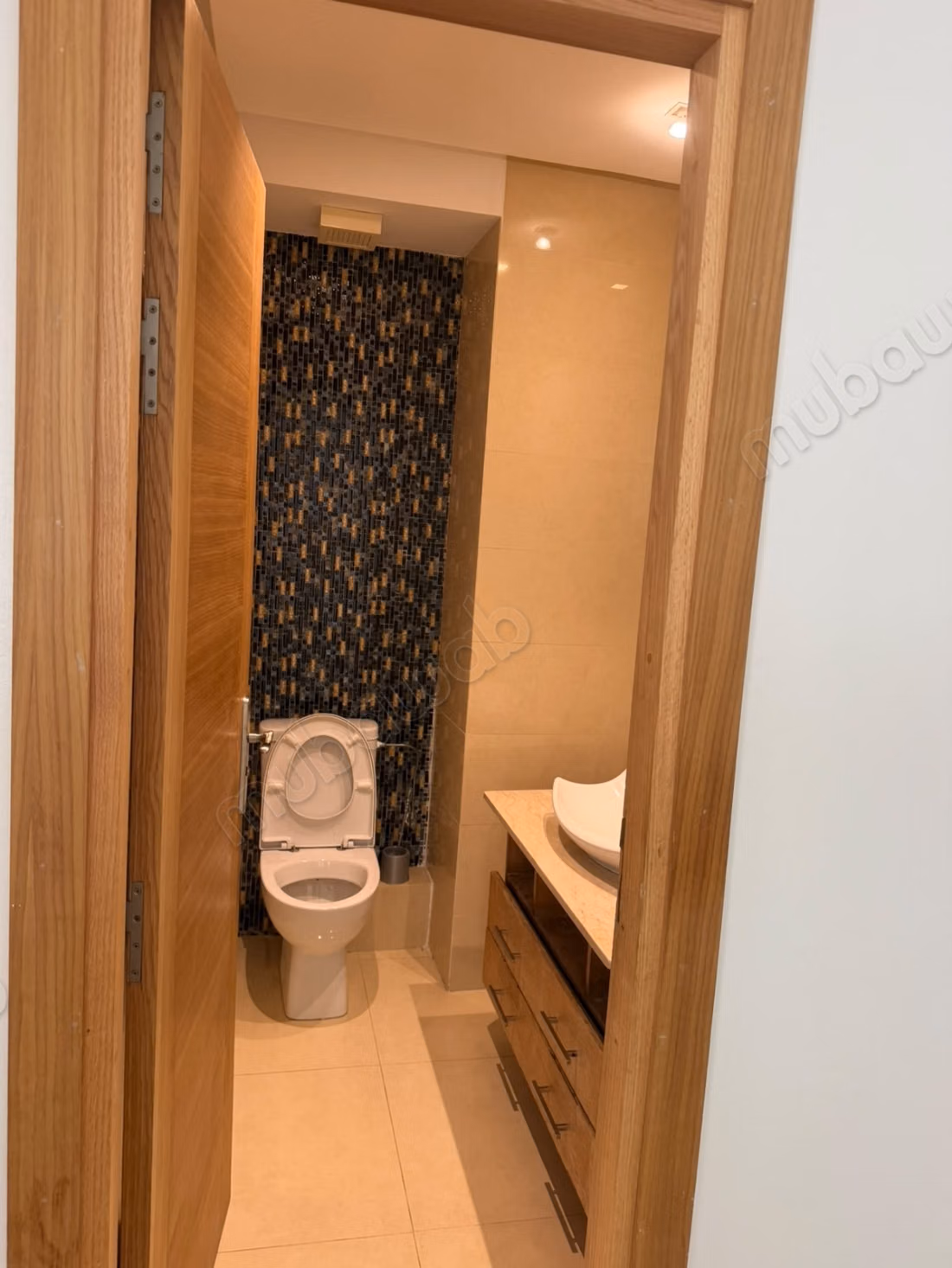 Empty apartment with 3 bedrooms for rent – Bd 2 Mars