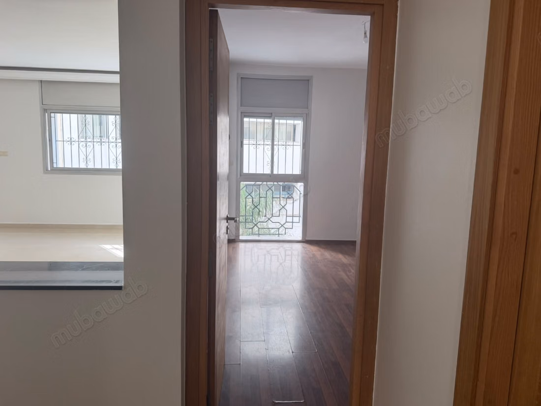 Empty apartment with 3 bedrooms for rent – Bd 2 Mars
