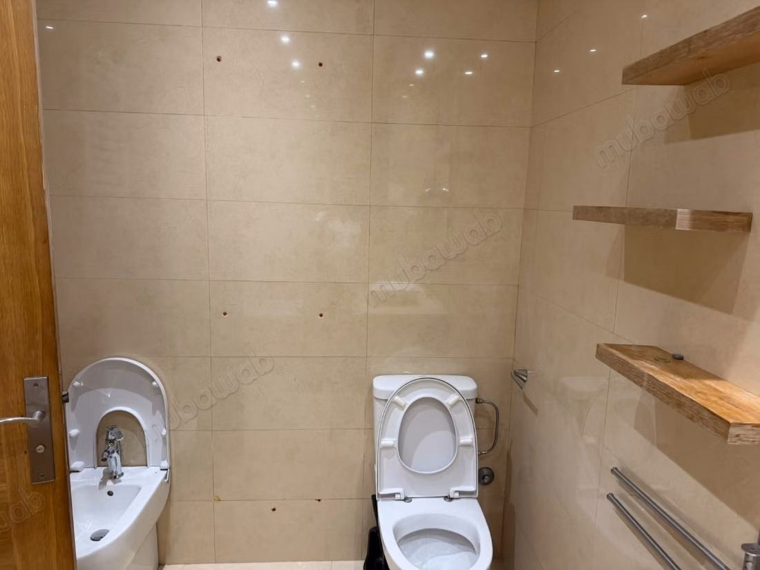 Empty apartment with 3 bedrooms for rent – Bd 2 Mars