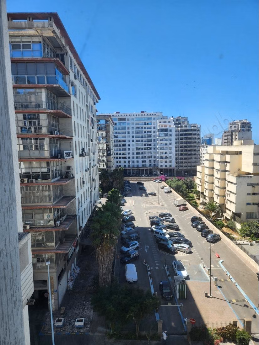 Bureau aménagé 87m2 avec parking
