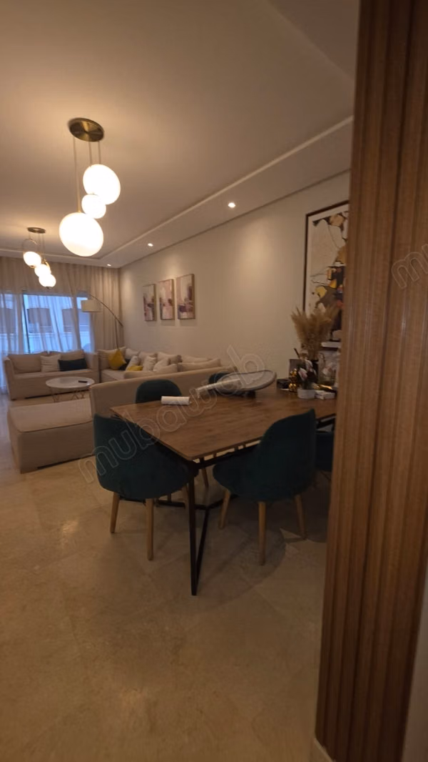 Louez cet appartement à Anfa. 3 pièces. Meublé