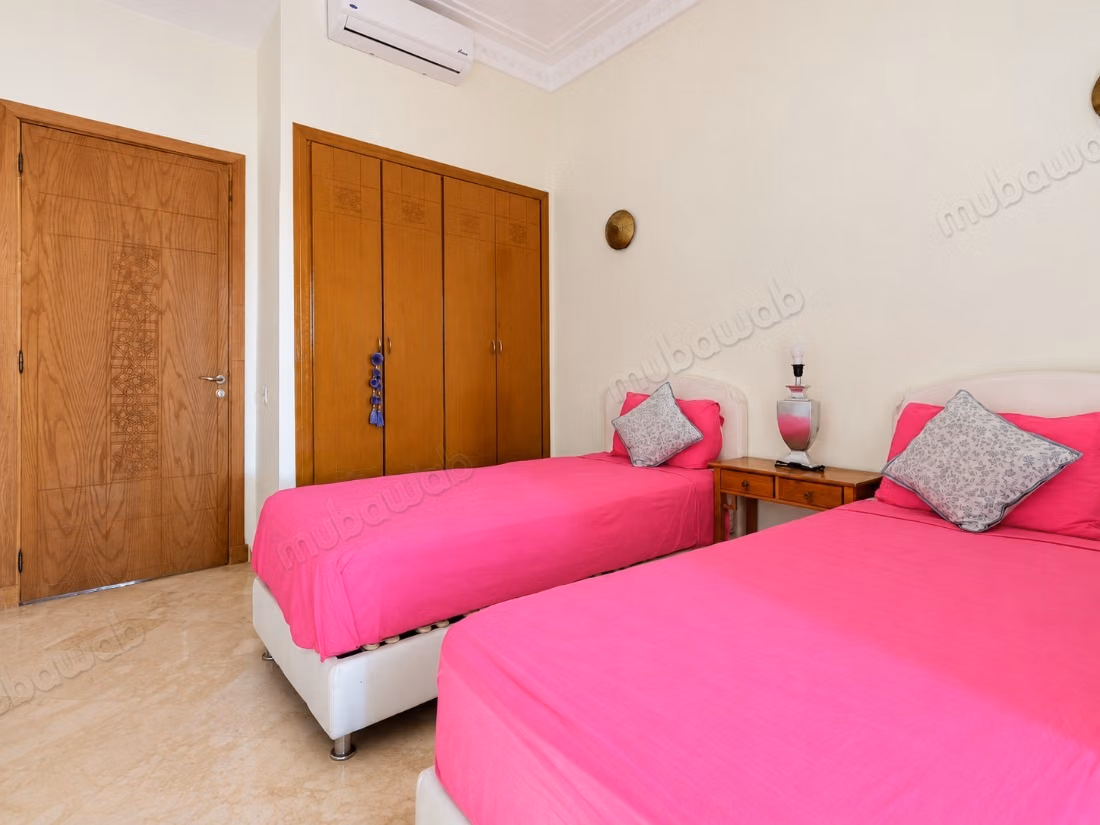 Villa 3 ch à louer 
Route de Fès 
20 min a marrakech