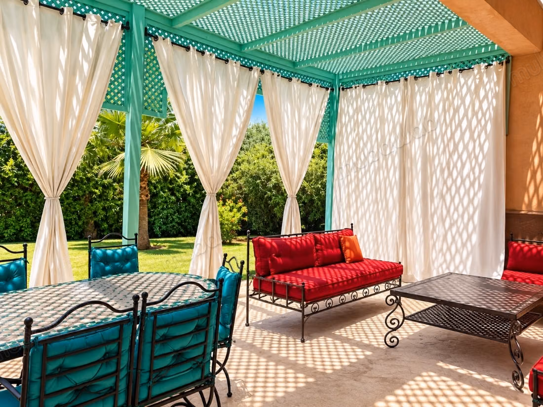 Villa 3 ch à louer 
Route de Fès 
20 min a marrakech