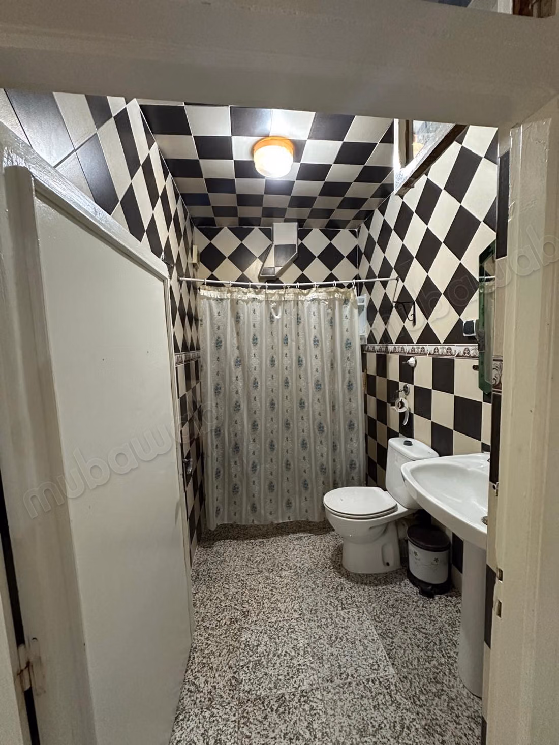 Apartment for sale in the tower. 2 excellent rooms. Furnished