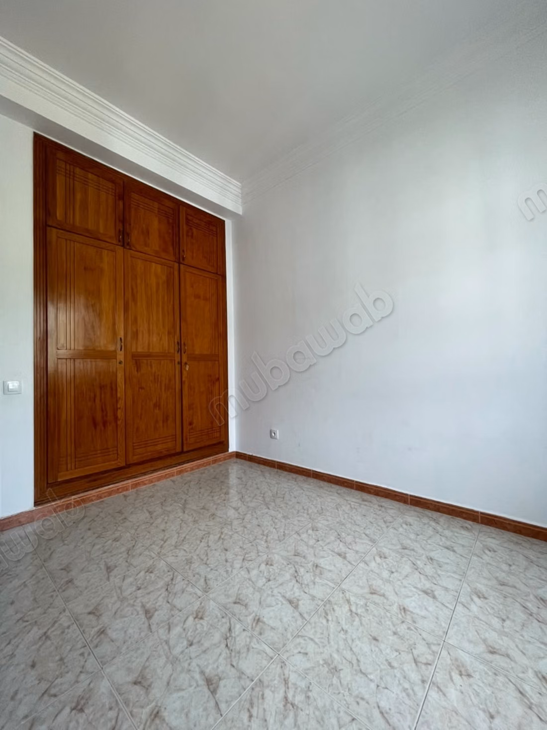 Tres joli appartement 3 chambres meublées Hay Riad