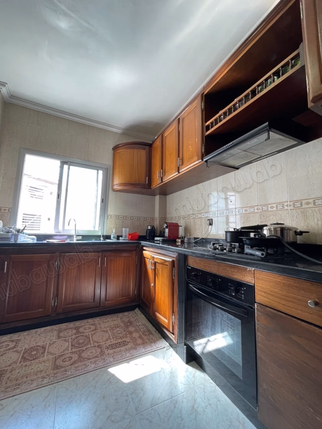 Tres joli appartement 3 chambres meublées Hay Riad