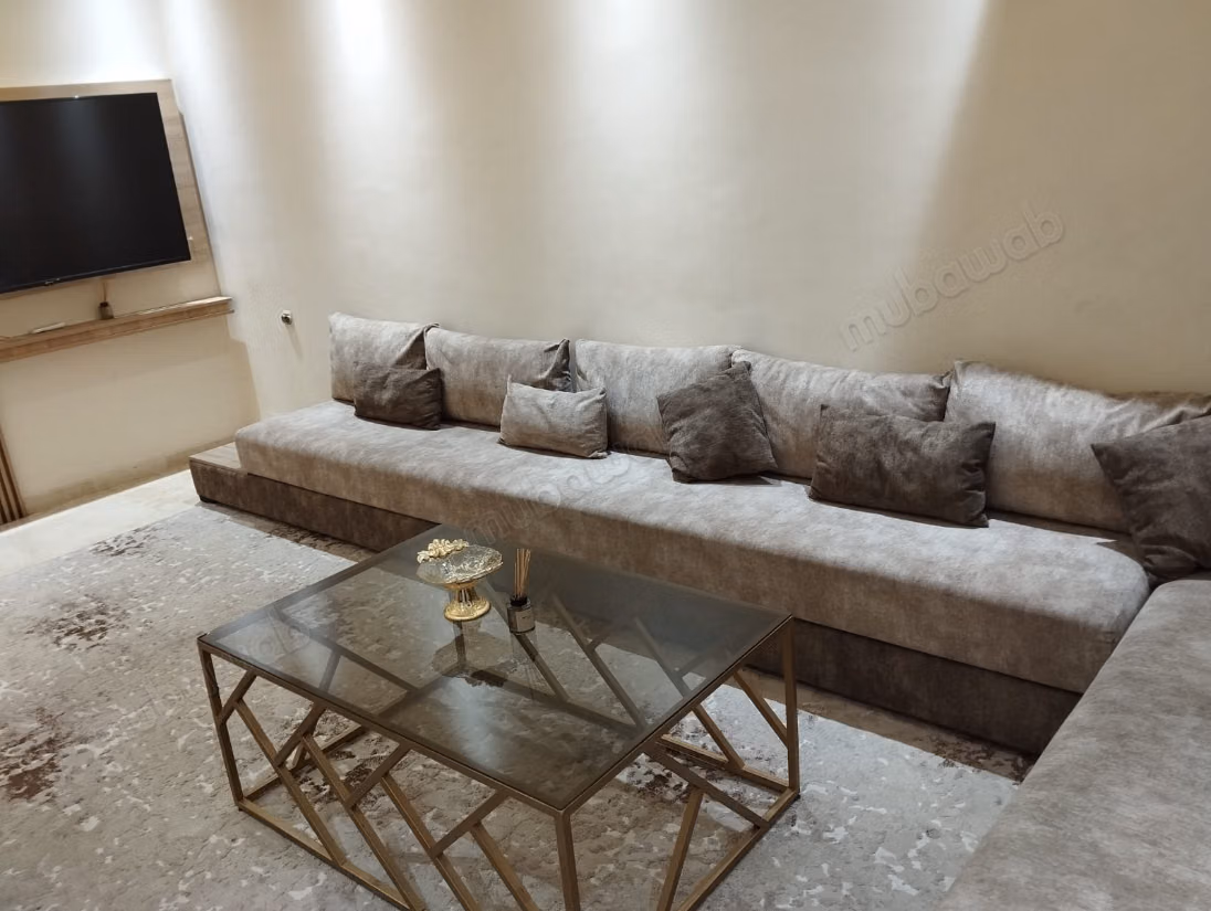 For rent - beautiful garden-level apartment in Targa