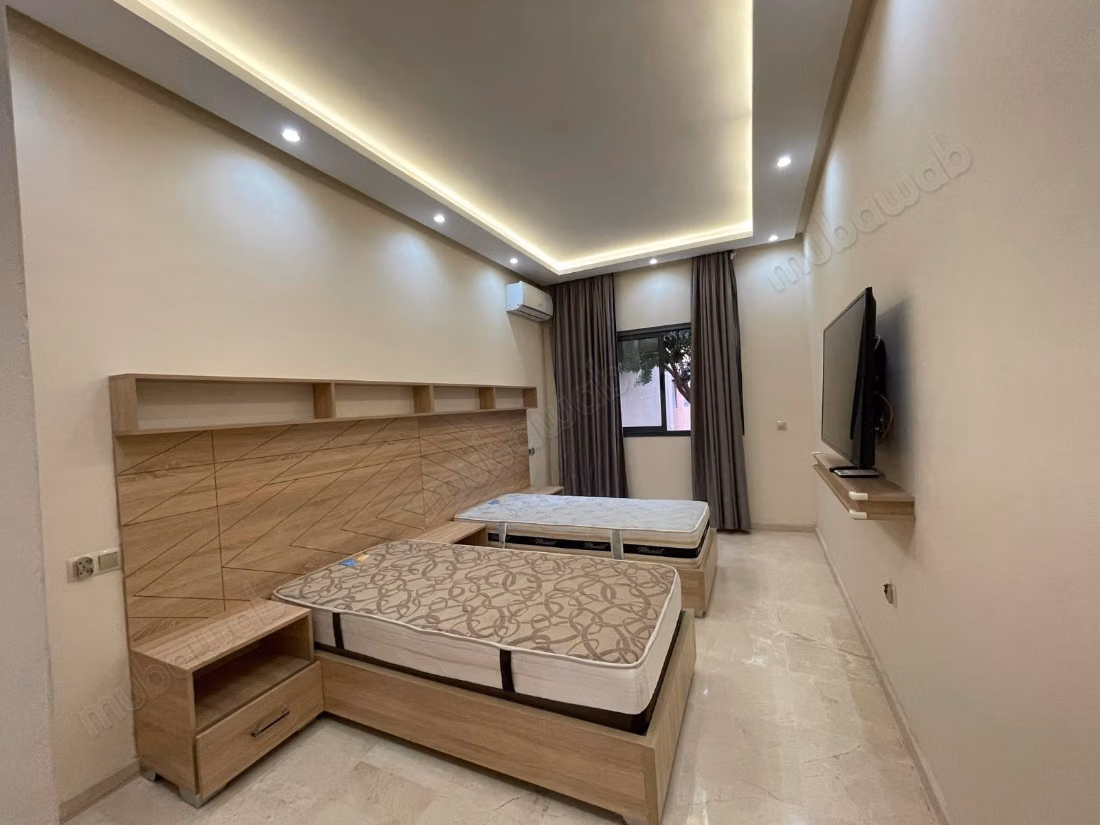 For rent - beautiful garden-level apartment in Targa