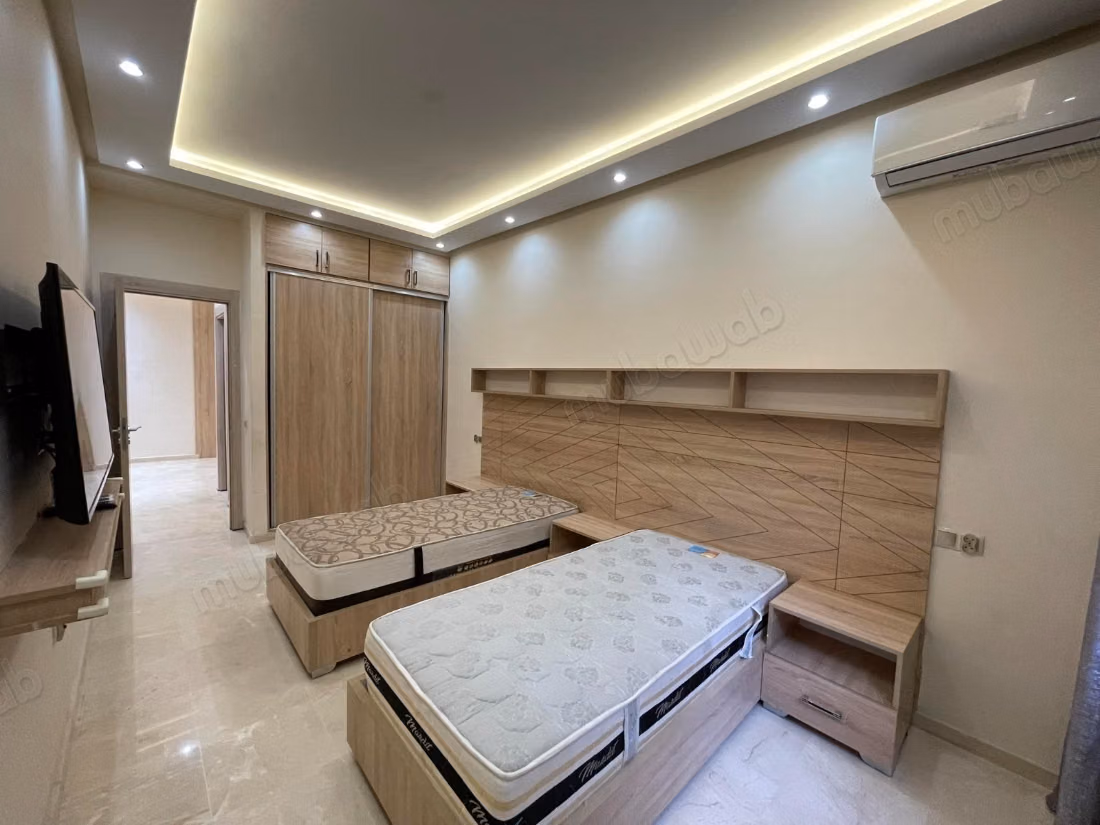 For rent - beautiful garden-level apartment in Targa
