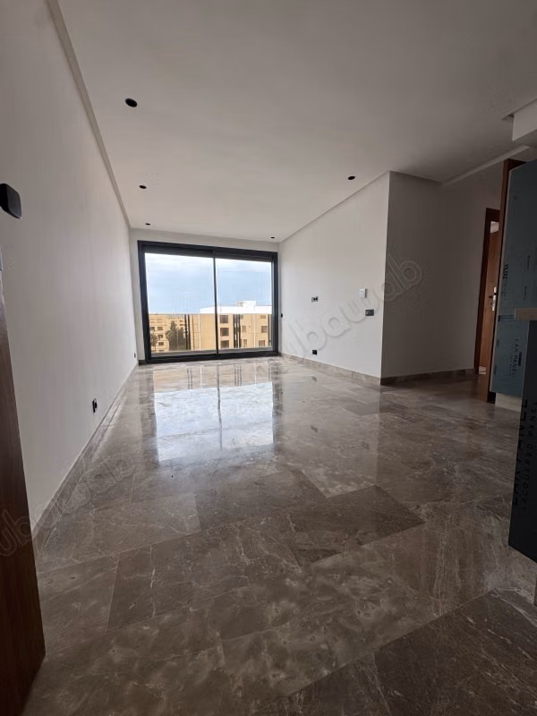 Appartement à vendre à Les princesses. 2 chambres agréables. Fenêtres avec double vitrage et porte blindée