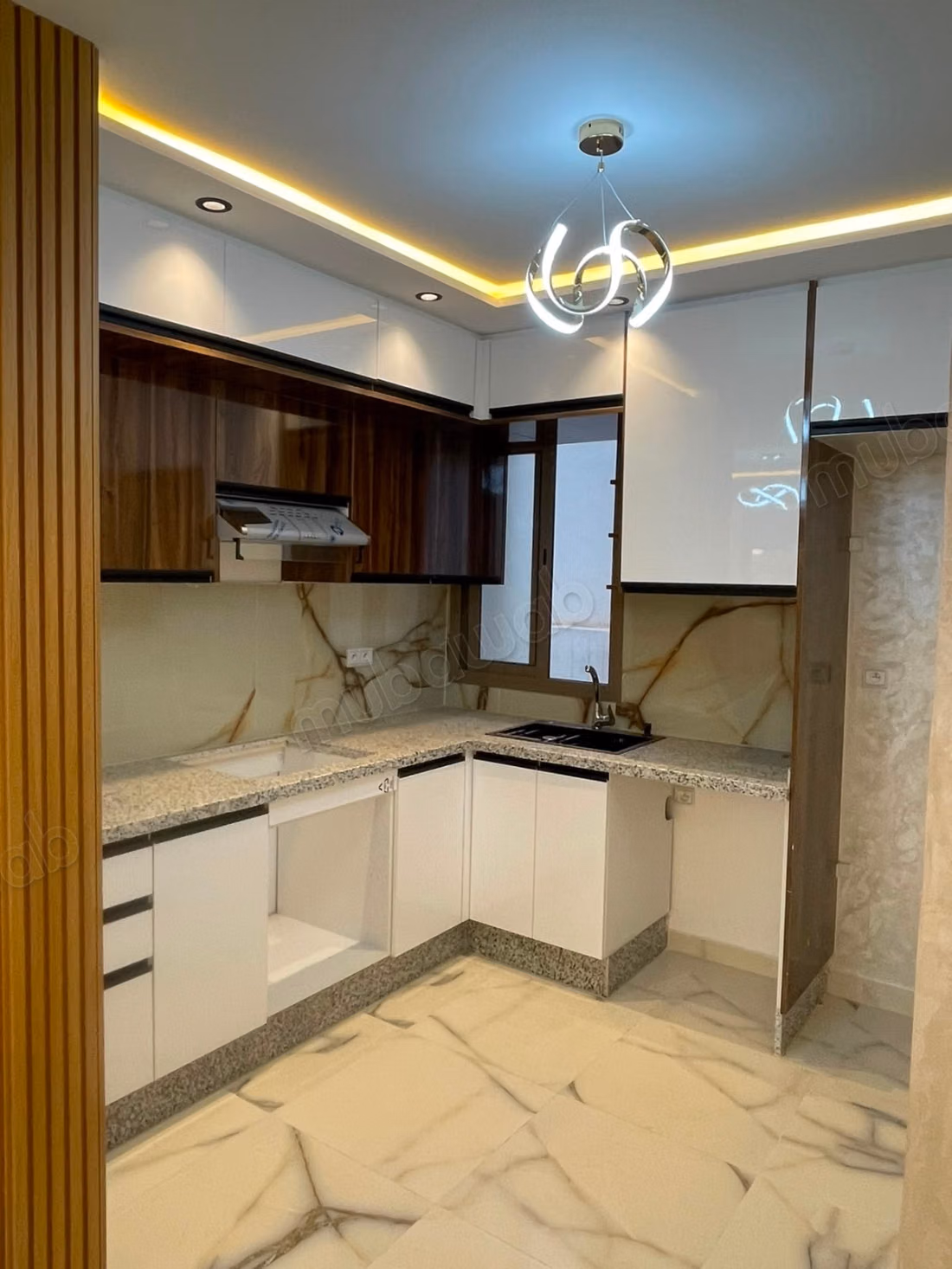 Beautiful apartment for sale in Saidia. Total area 66 m². Authentic lounge, satellite dish