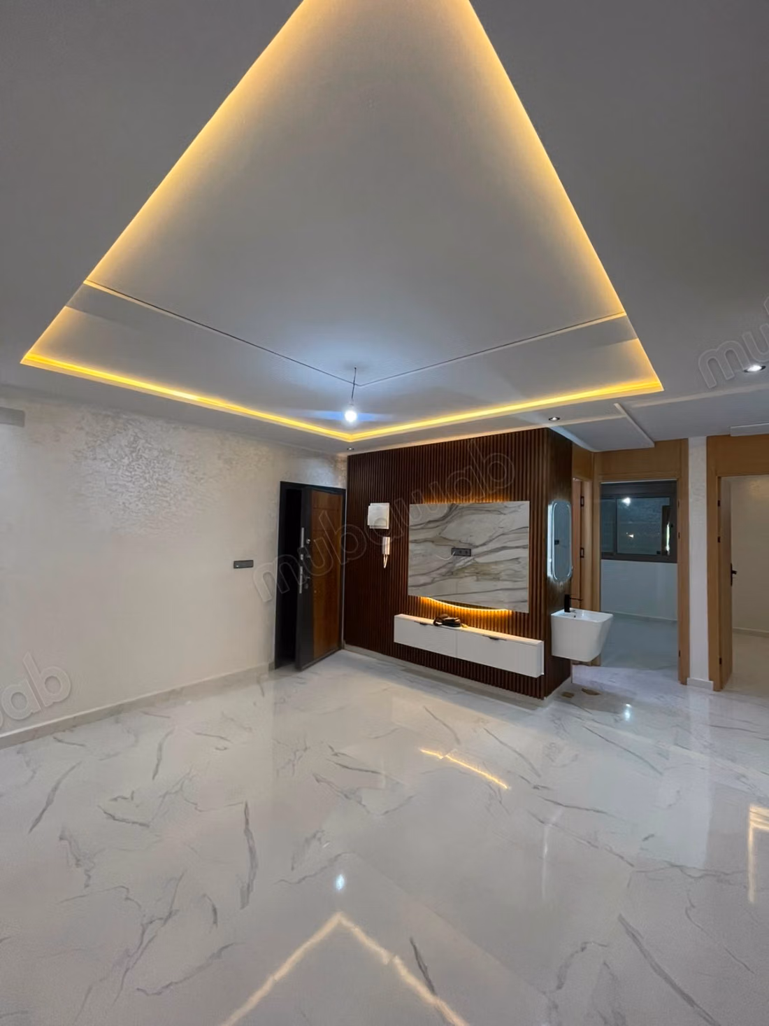 Beautiful apartment for sale in Saidia. Total area 66 m². Authentic lounge, satellite dish