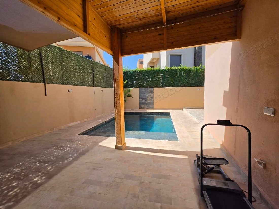 Bella Villa con Piscina in Affitto - Targa