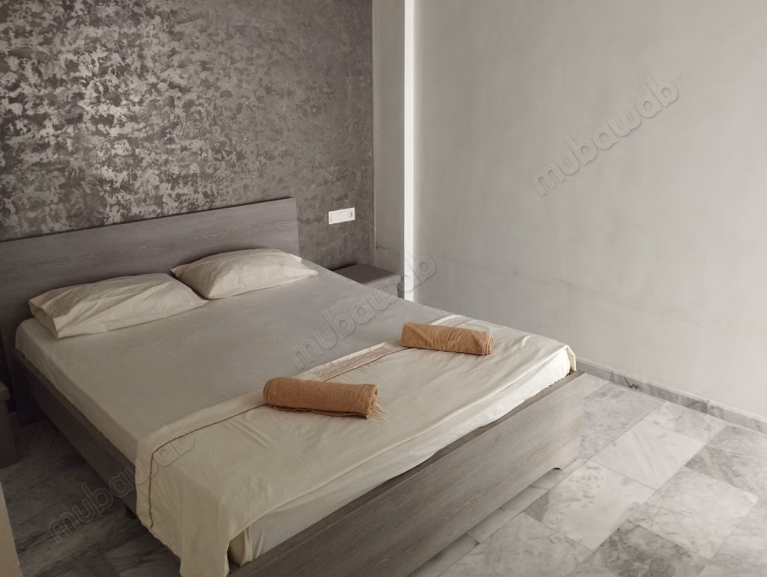 Très bel appartement en location à Route Immouzer.
Surface de 102 m².
Meublé