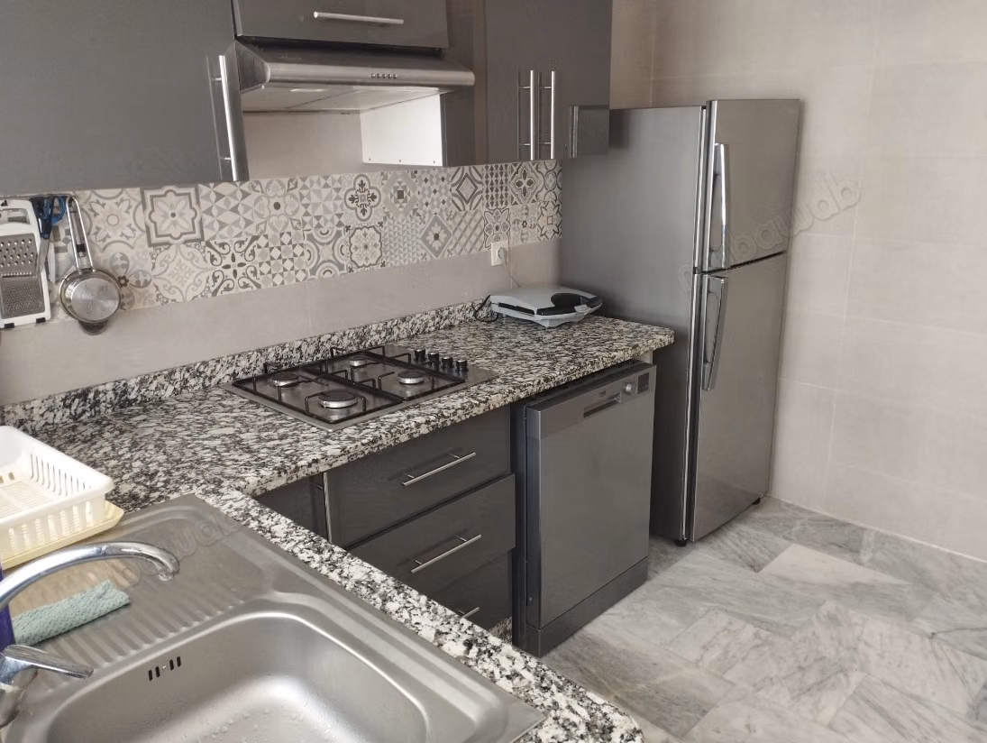 Très bel appartement en location à Route Immouzer.
Surface de 102 m².
Meublé