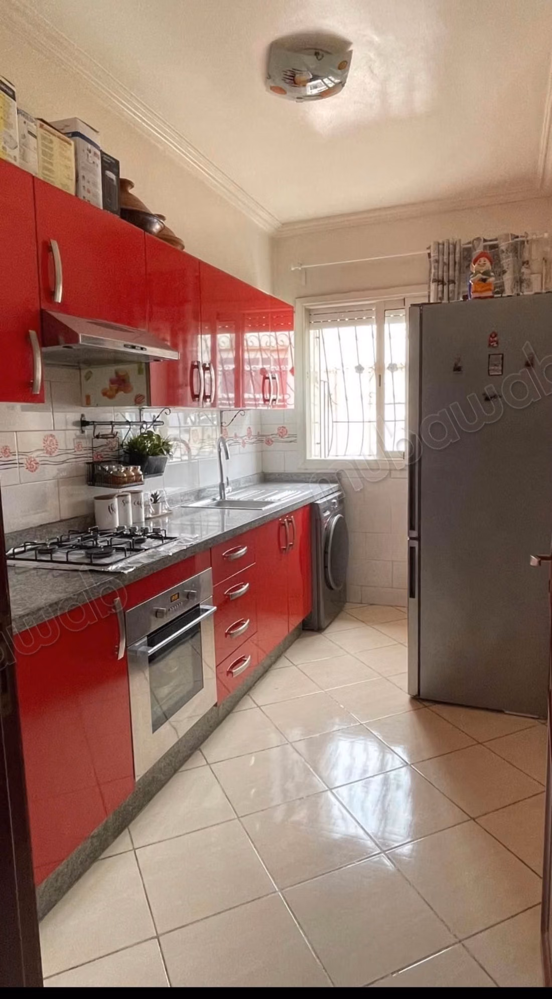 Superbe appartement à vendre à Sidi Othmane. 2 chambres agréables. Salon typique marocain, résidence sécurisée