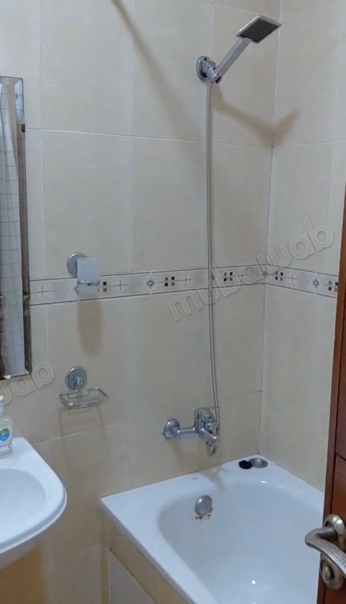 Superb apartamento amueblado en alquiler en el centro de la ciudad en la plaza Mouzard con aparcamiento