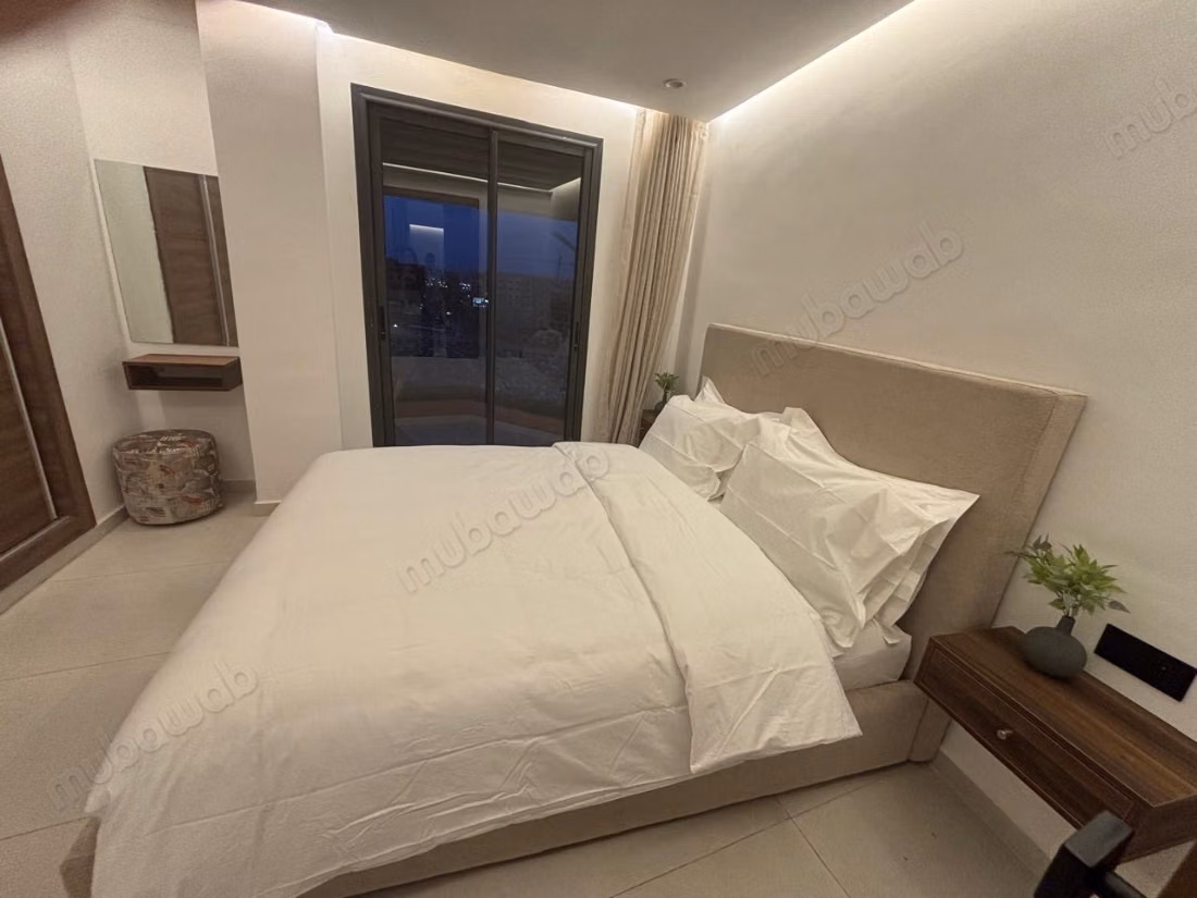 Superbe appartement à louer à Guéliz. 
Superficie 54 m². 
Meublé