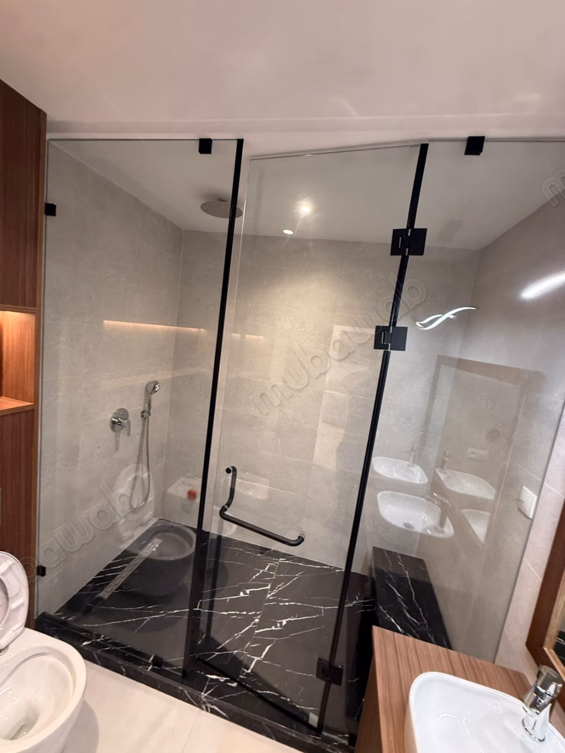Beautiful apartment for sale in Oasis. Area of 98 m². Concierge service, air conditioning