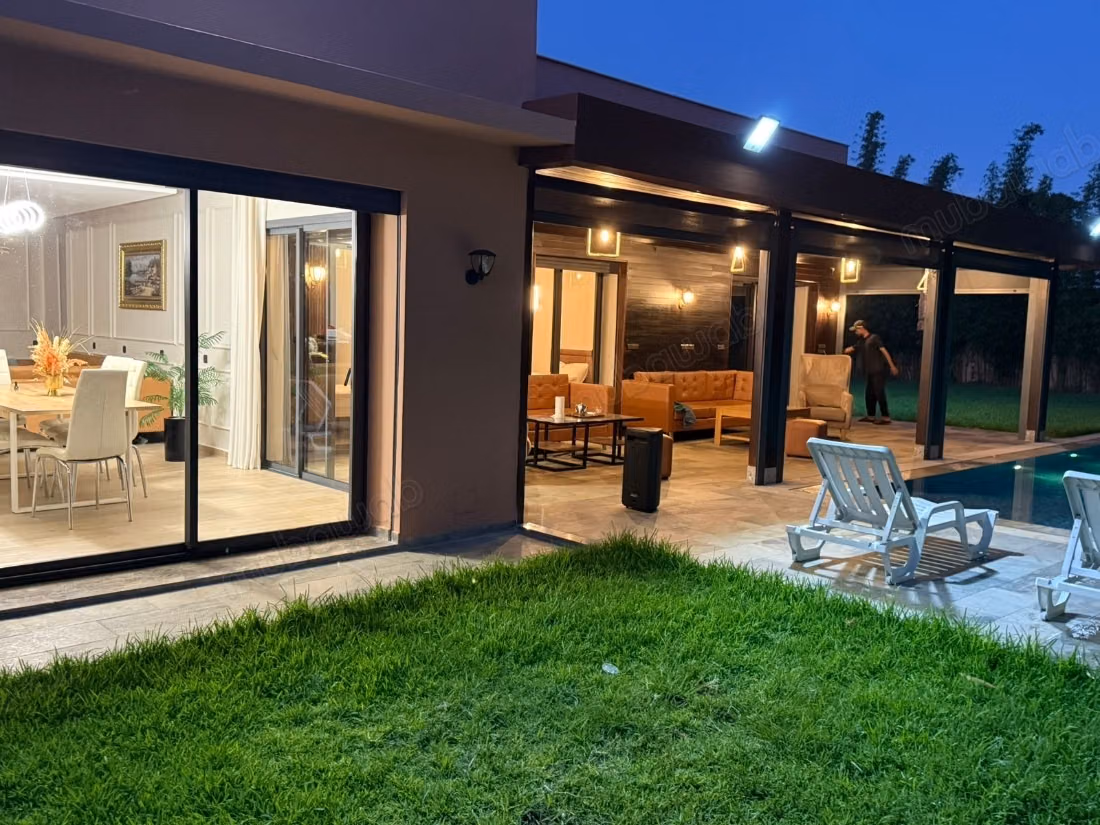 High-end house for sale in El Hadadda. Total area 400 m². Well furnished