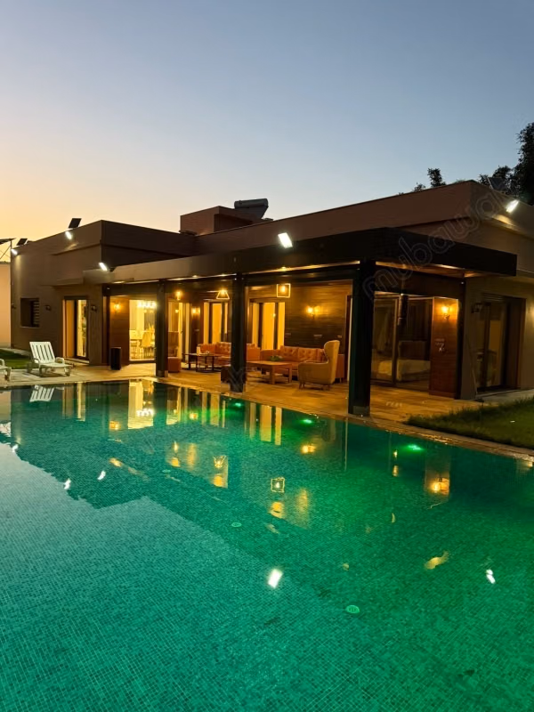 High-end house for sale in El Hadadda. Total area 400 m². Well furnished