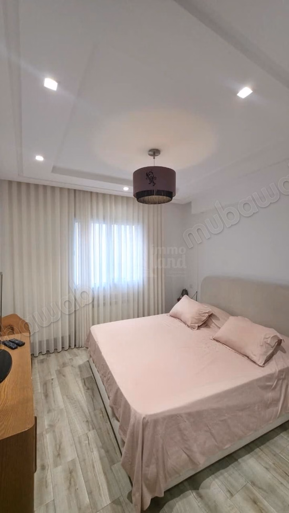 Appartement S4 de 160 m2 à cité Ennasr
