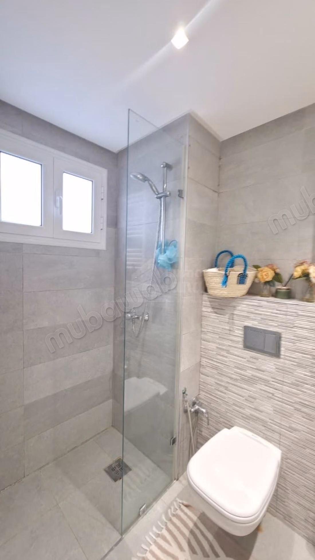 Appartement S4 de 160 m2 à cité Ennasr