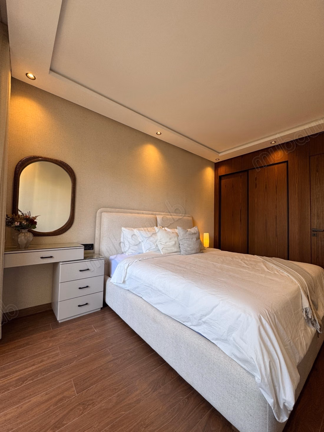 Superbe appartement à louer à Les princesses.
Surface de 54 m².
Meublé