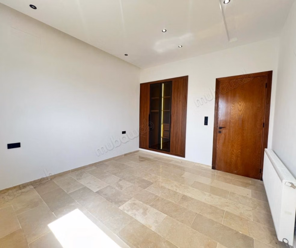 Villa nouvellement construite à vendre