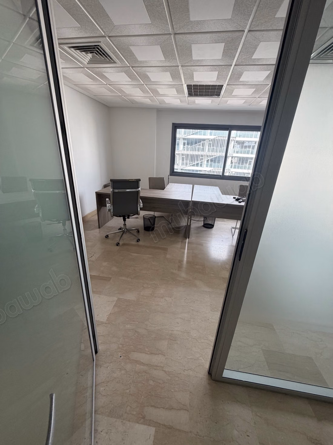10 bureaux à louer 
Racine Zerktouni dès 7 500 DH