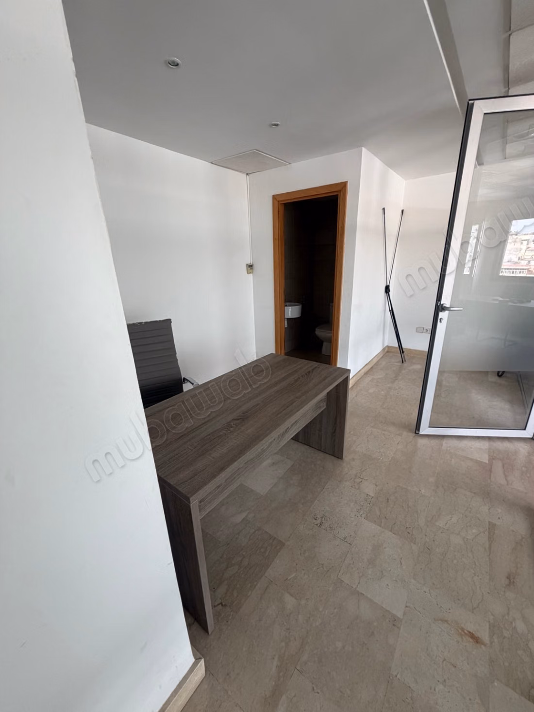 10 bureaux à louer 
Racine Zerktouni dès 7 500 DH
