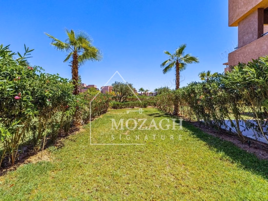 Magnificent garden-level apartment on Prestigia Golf