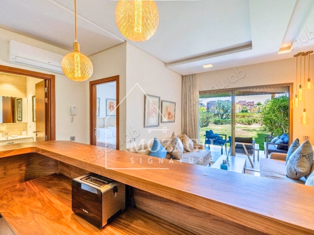 Magnificent garden-level apartment on Prestigia Golf