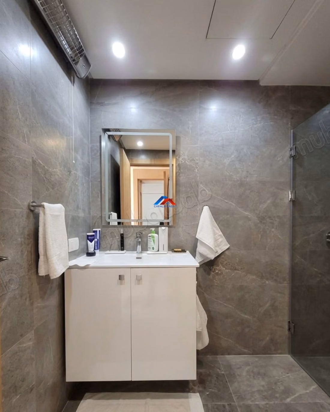 Beautiful apartment for sale in Aviation Mabella. 4 rooms. With garage and elevator