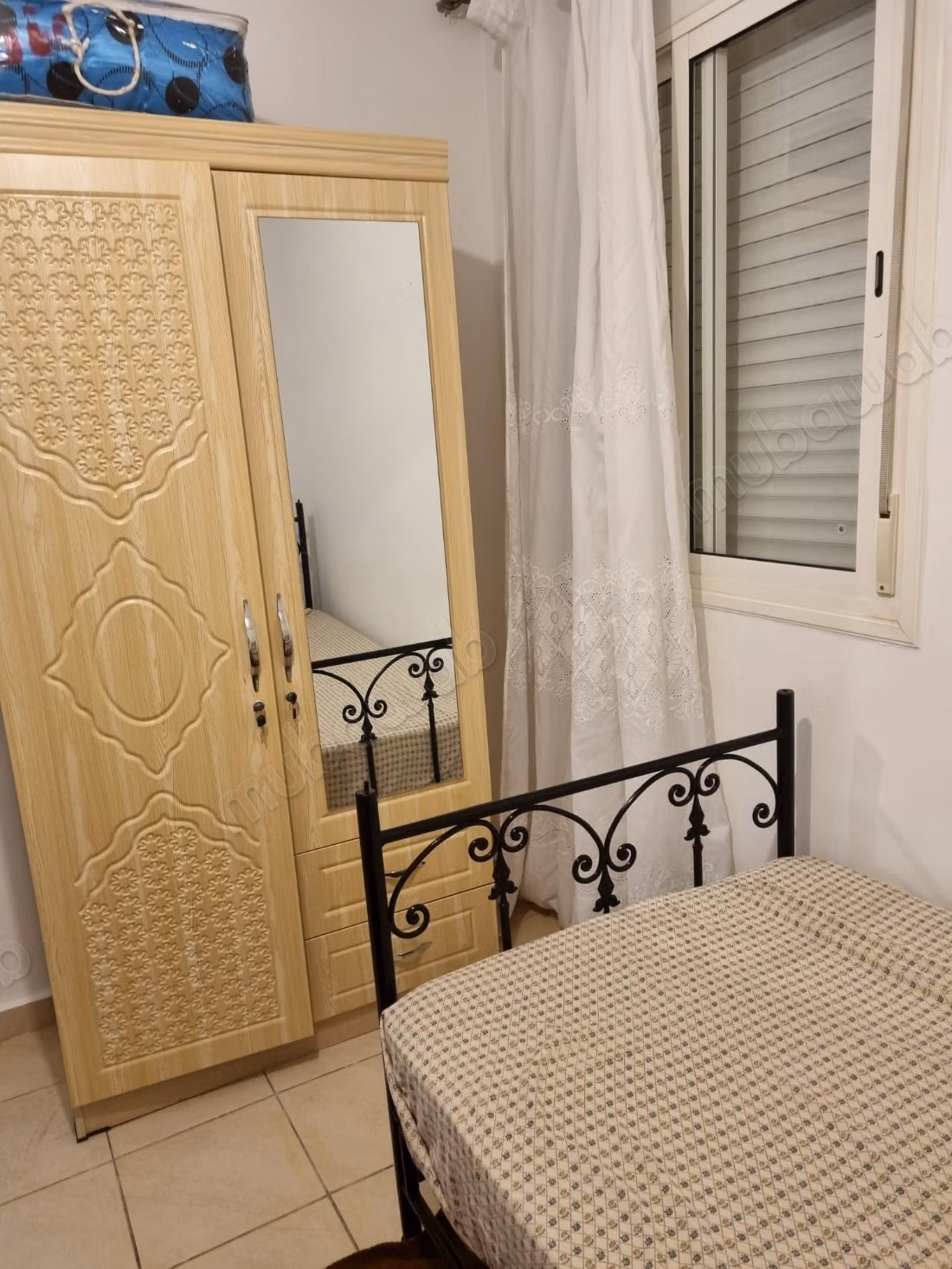 Louez cet appartement à Fnideq. 
3 pièces confortables. 
Bien meublé