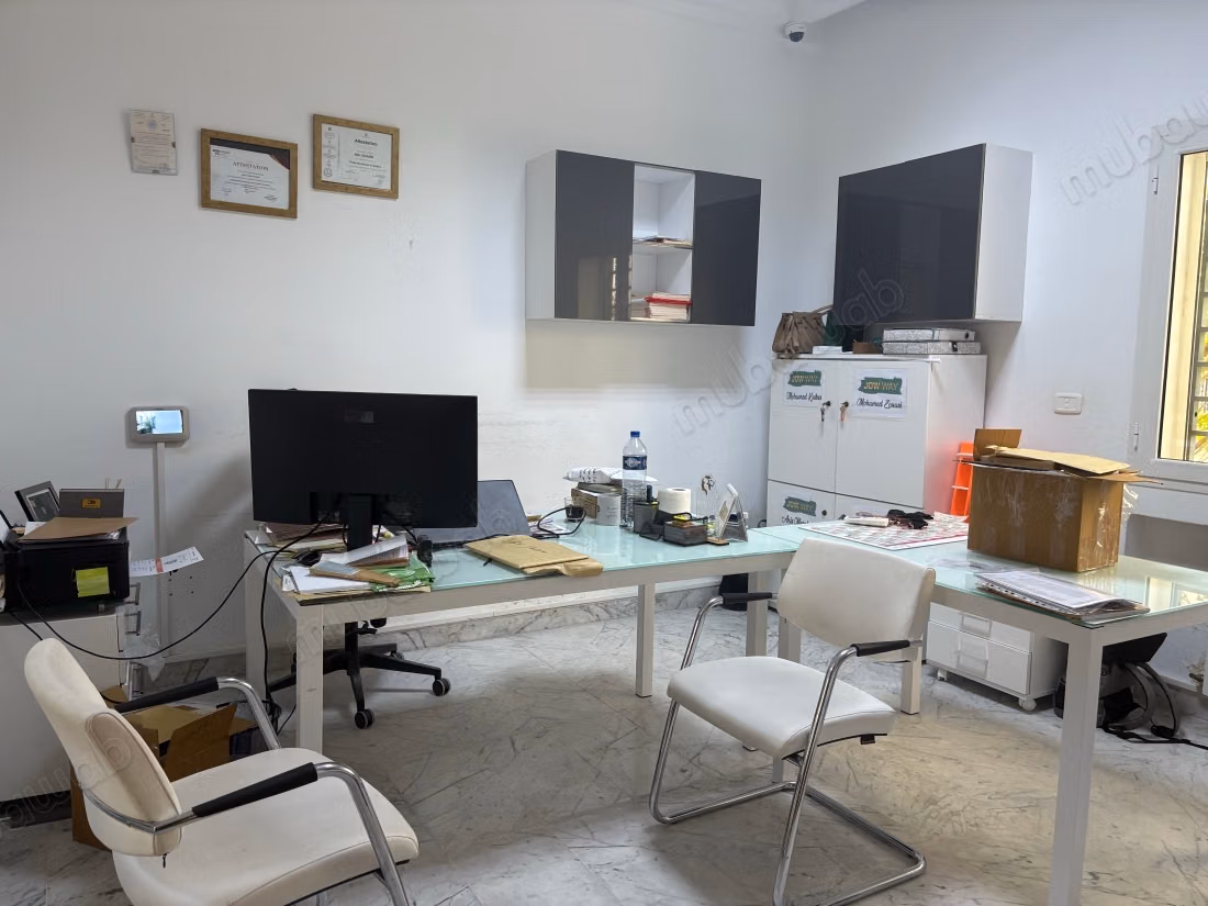 A very nice duplex for rent in Lake 2 for office use