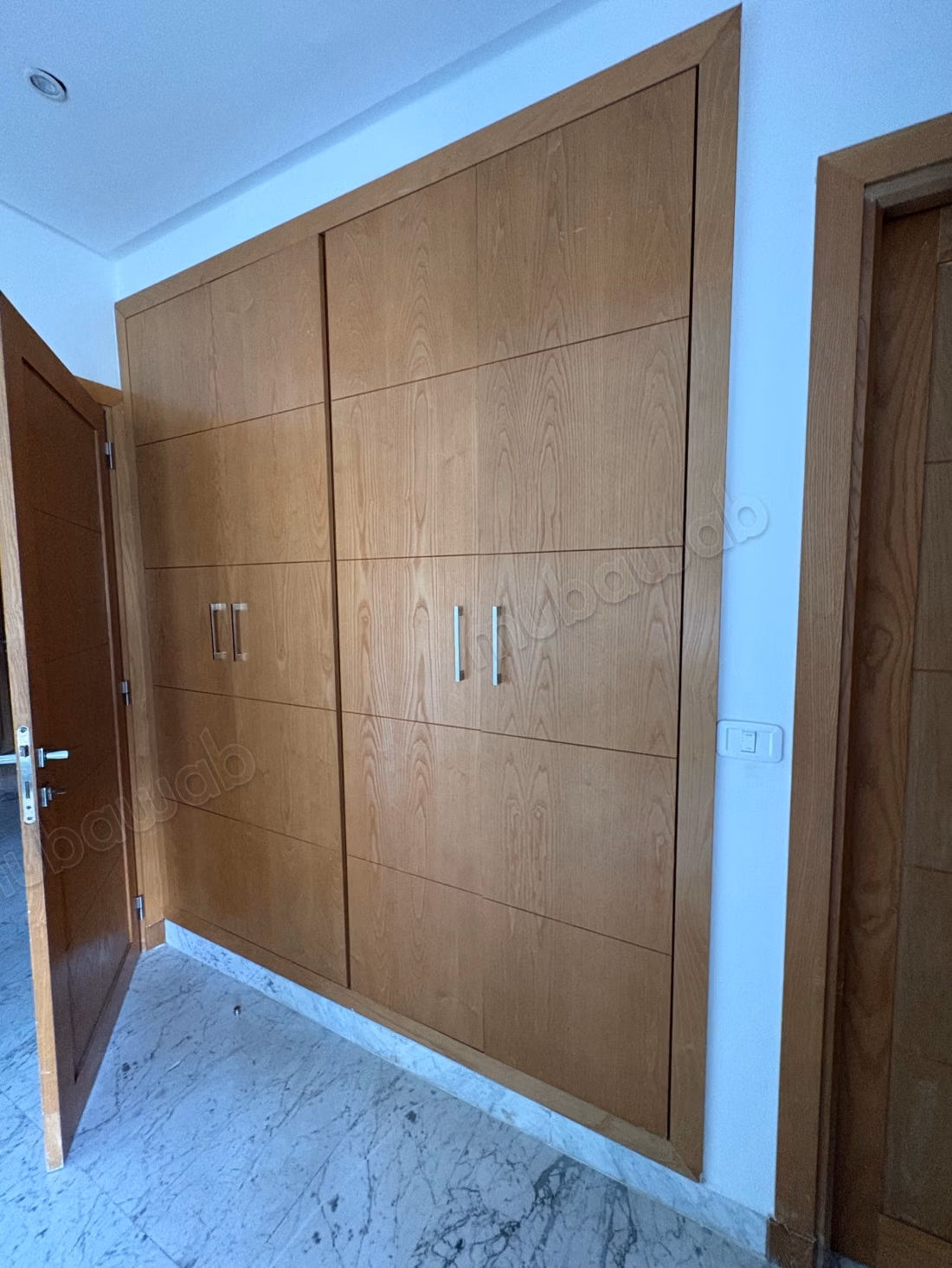A very nice duplex for rent in Lake 2 for office use