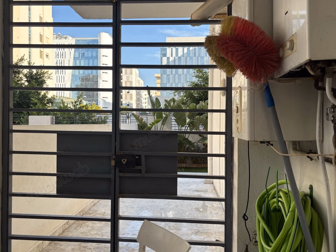 A very nice duplex for rent in Lake 2 for office use