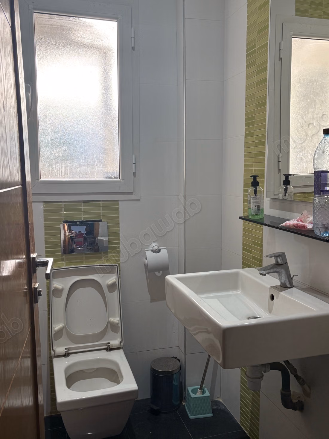 A very nice duplex for rent in Lake 2 for office use
