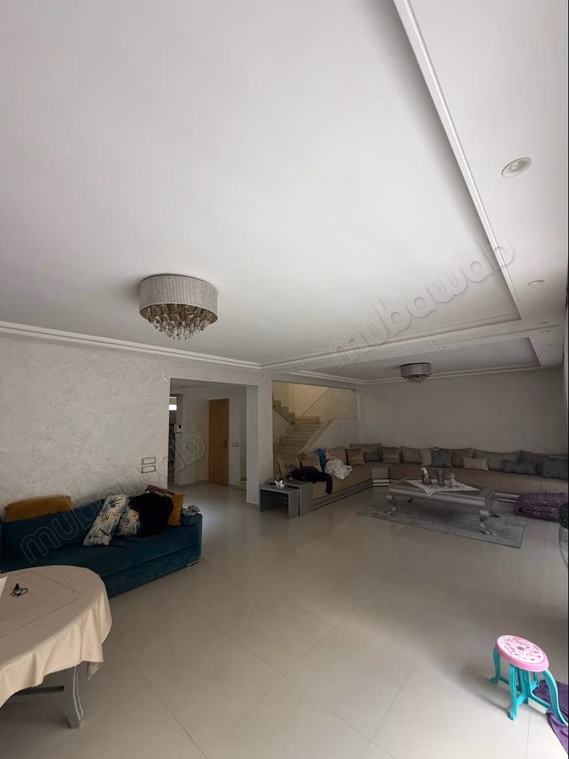Stunning villa for sale in Laymoune. 5 beautiful bedrooms. Beautiful terrace and garden