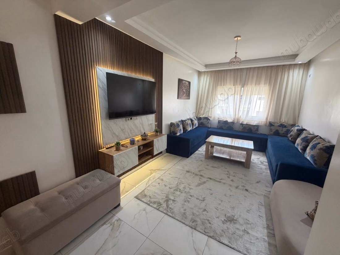Louez cet appartement à Harhoura. 3 pièces confortables. Meublé