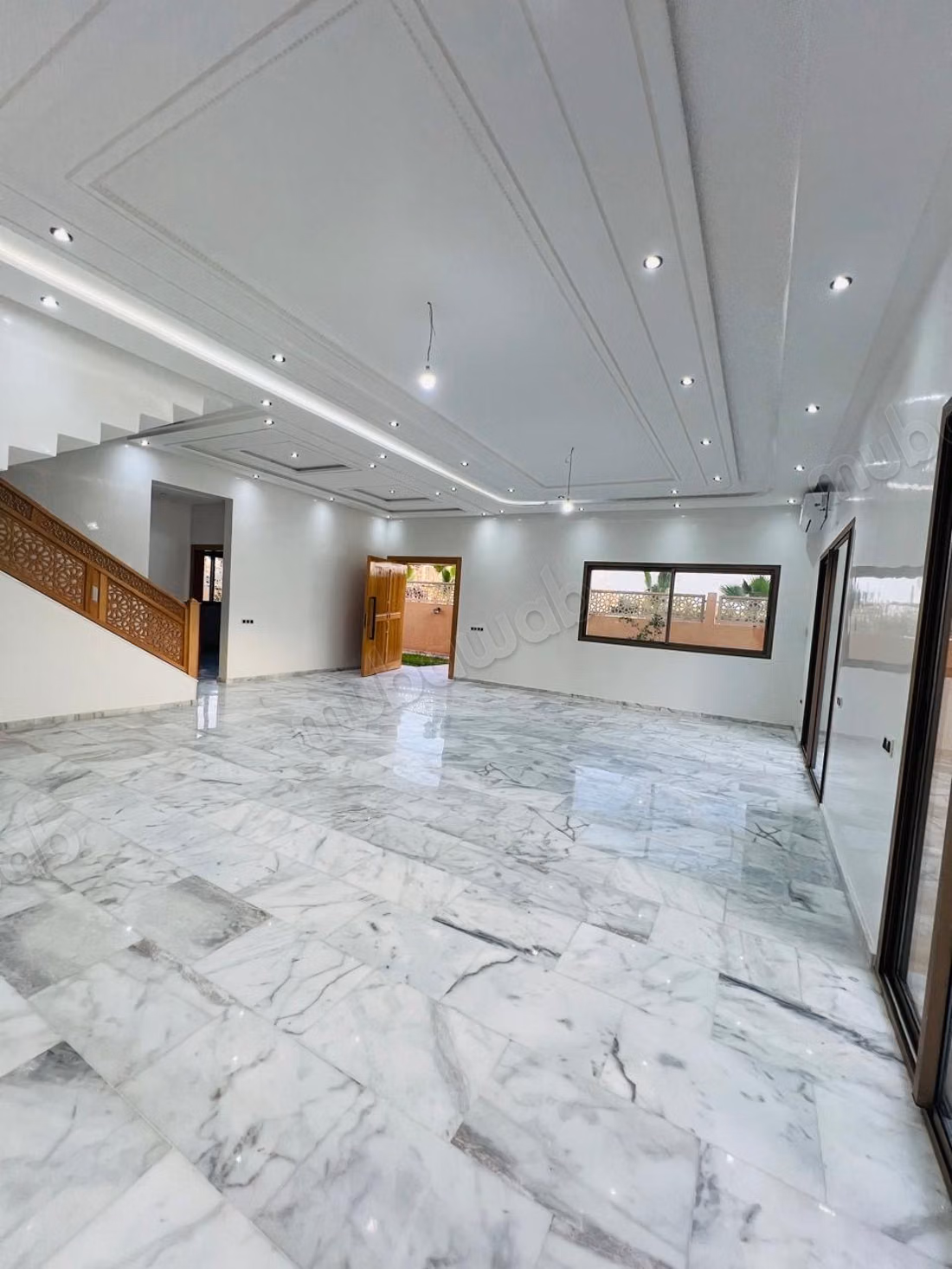 High-end contemporary villa